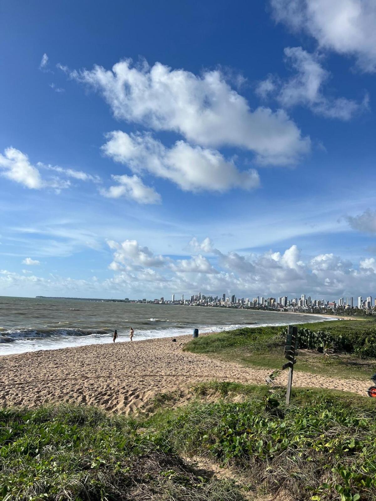 Comfortable And Close To The * João Pessoa